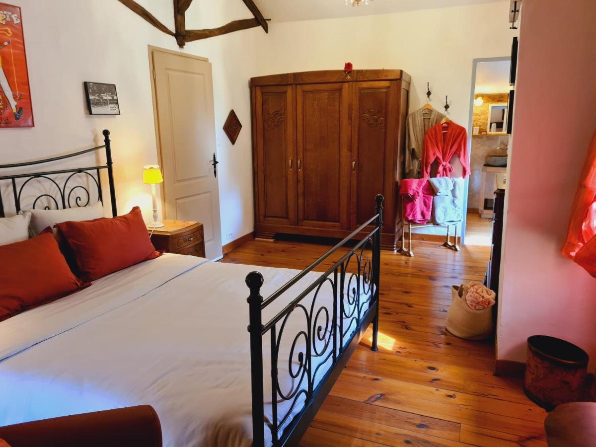Ferme De Tayac - Charme Avec Pool Hotel Les Eyzies Ngoại thất bức ảnh